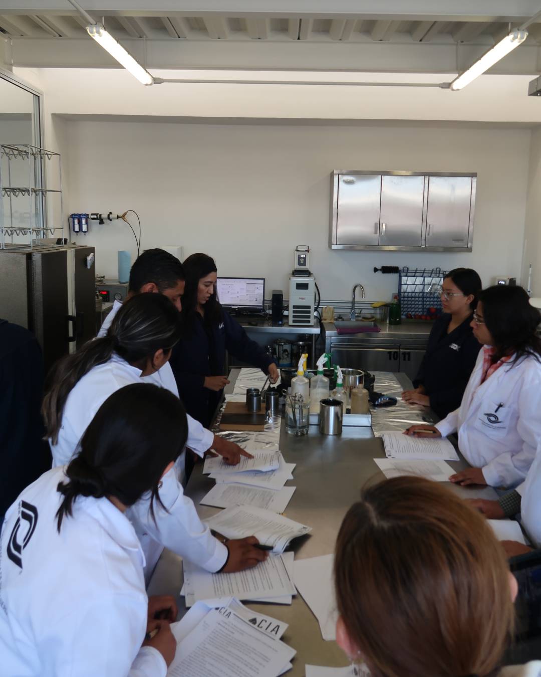 Laboratorio de asfaltos-CIA-practica con miembros AMIVTAC